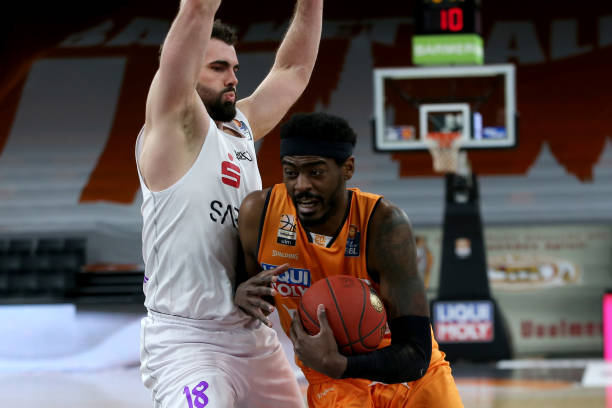 战术体系更 战术体系更